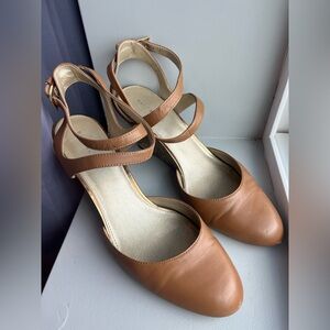 Bandolino Tan Leather Women's Sandals